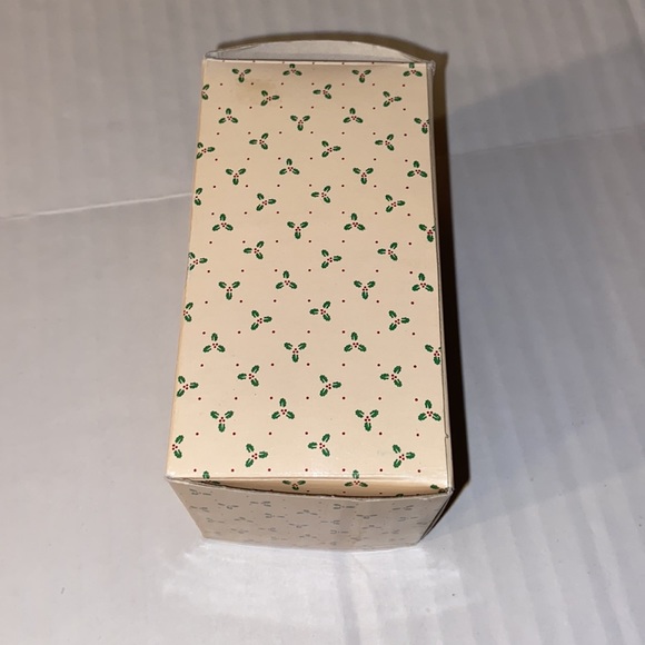 Vintage Jan Hagara 1986 Ceramic Christmas Ornament - Picture 10 of 12